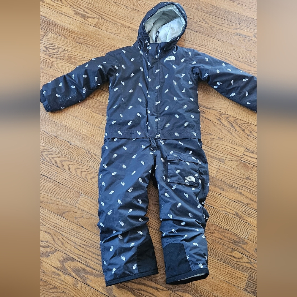 Kids North Face Snowsuit Size 6